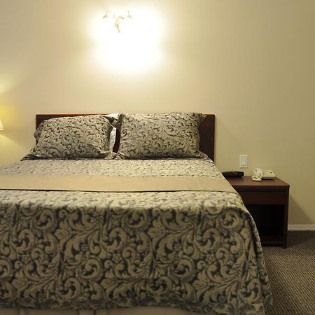 Rosedale Motel Summerland Kültér fotó